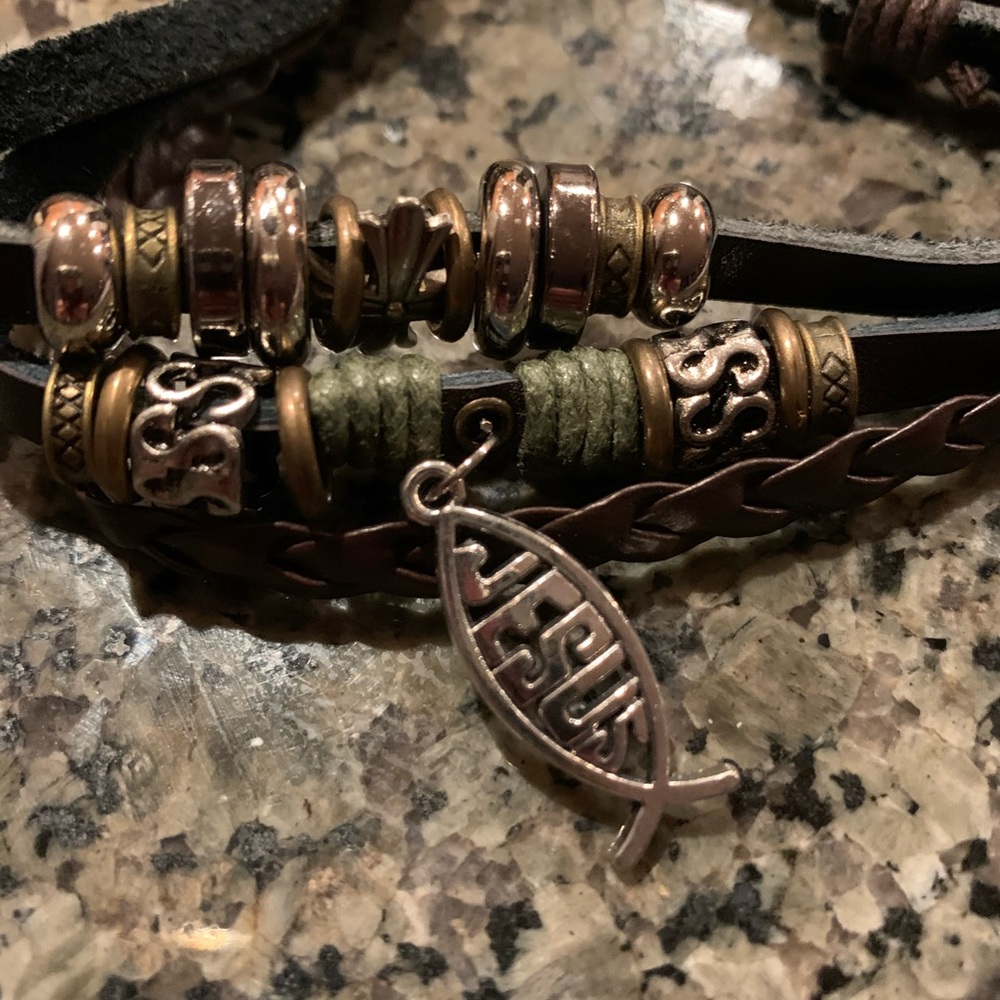 Bracelet. - Picture 2 of 3